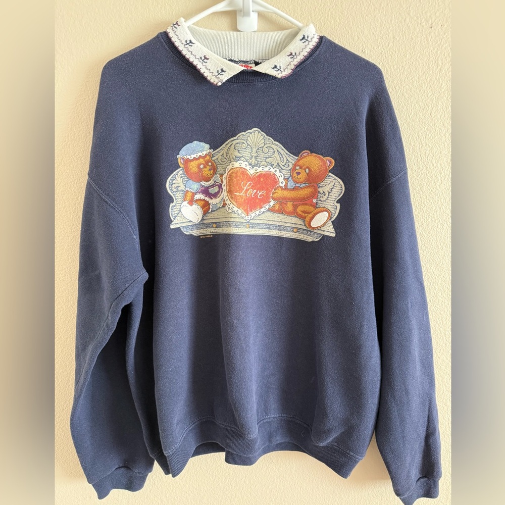 Nutmeg‎ Mill Vintage Navy Blue Bear Design Sweatshirt w/Flower Collar size Large